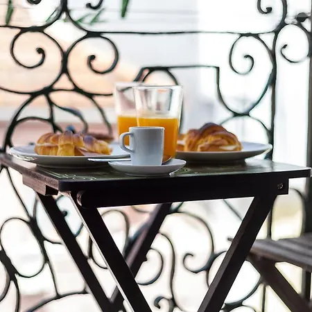 Chiado/bica Apartment *
